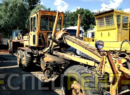 Аренда автогрейдера ДЗ 122 Автогрейдер ДЗ
122