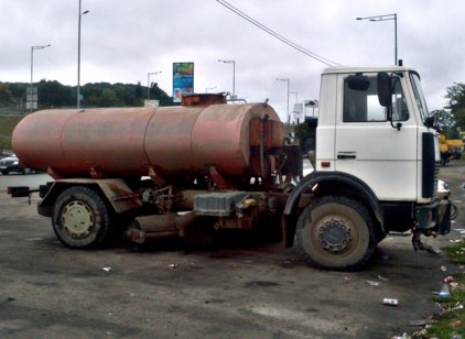 Аренда
поливомоечной машины МАЗ с щеткой Аренда Поливомойка МАЗ