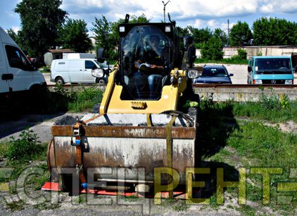 Аренда мини погрузчика CATERPILLAR 272CHF CATERPILLAR 272CHF