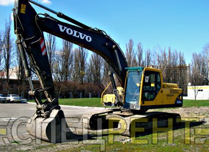 Услуги полноповоротного экскаватора VOLVO ES240B VOLVO ES240B
